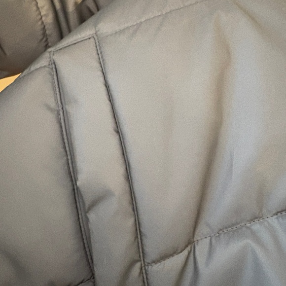 （SOLD) Reversible Roots Puffer Jacket - Picture 7 of 12